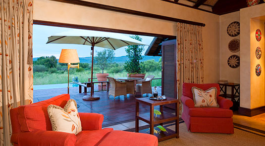 Luxurious Suite Lounge & Deck