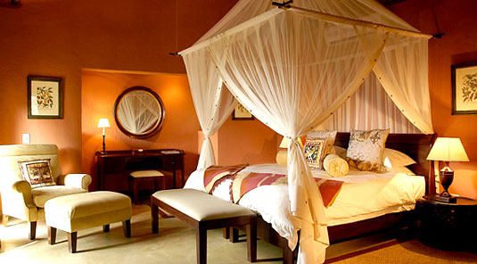 Motswiri Safari Lodge - Luxury Bush Villa Bedroom - Madikwe Game Reserve