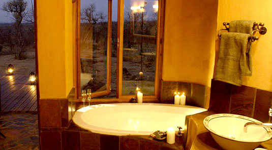 Madikwe Game Reserve - Rhulani Safari Lodge - Chalet Bathroom